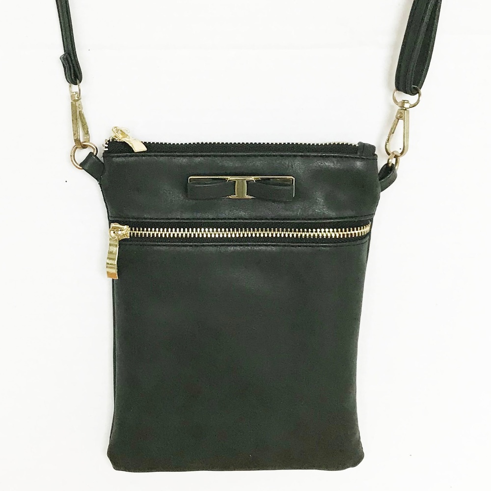 Crossbody purse, Faux leather